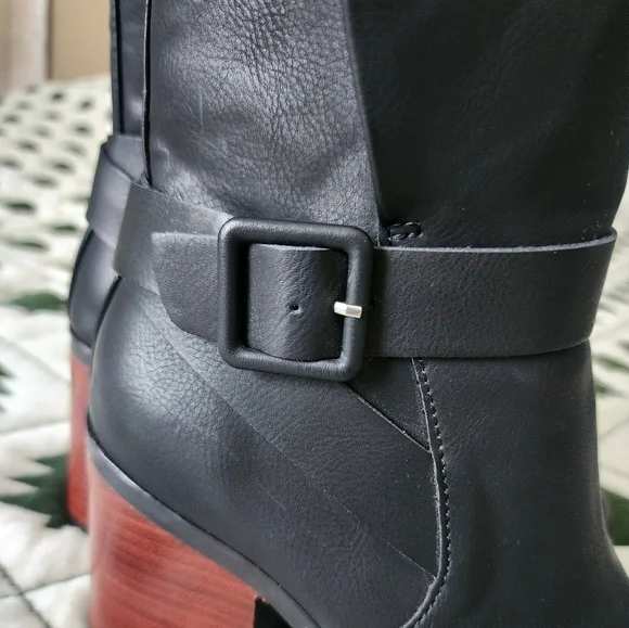 Korks Marci Black Heeled Boots - Picture 6 of 9